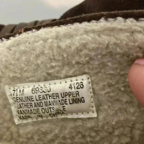 Timberland Suede Winter Boots in Size 7.5 - Picture 4 of 8